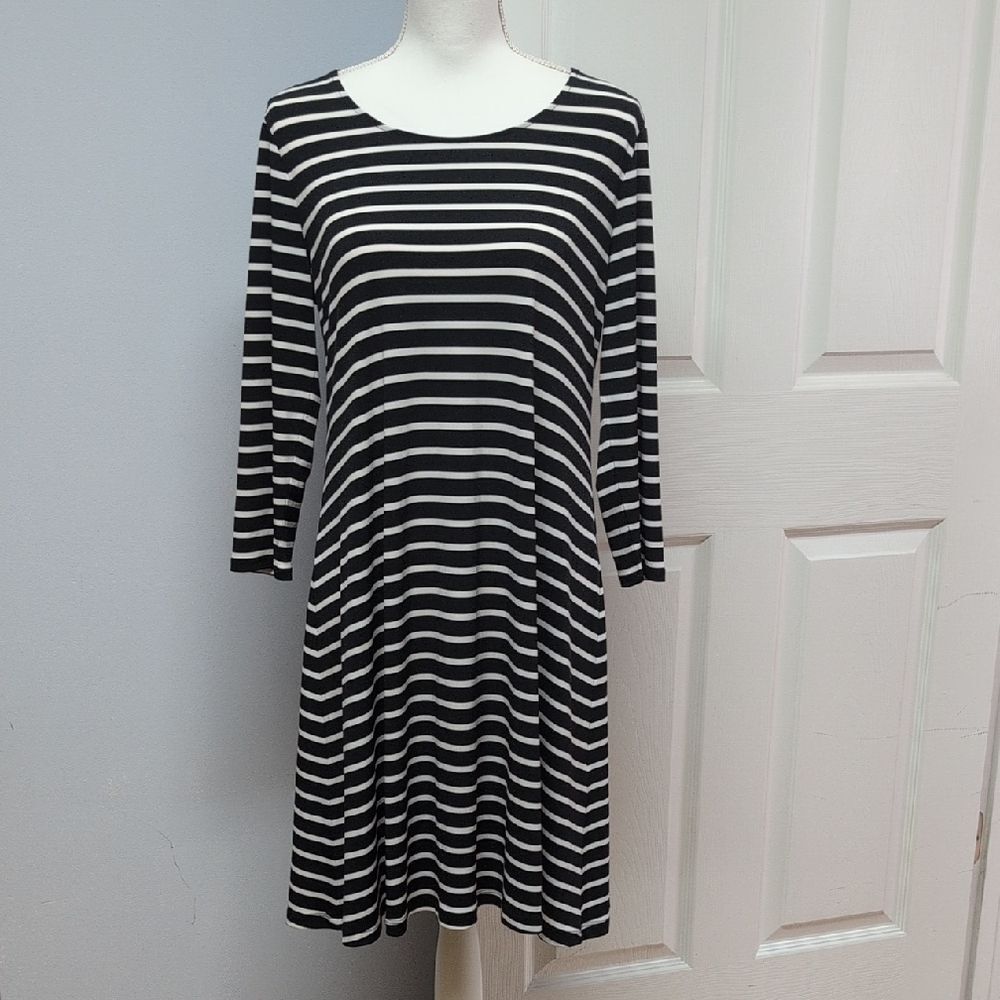Chico's Black and White Striped 3/4 Sleeve Dress Size 0 (US 4)